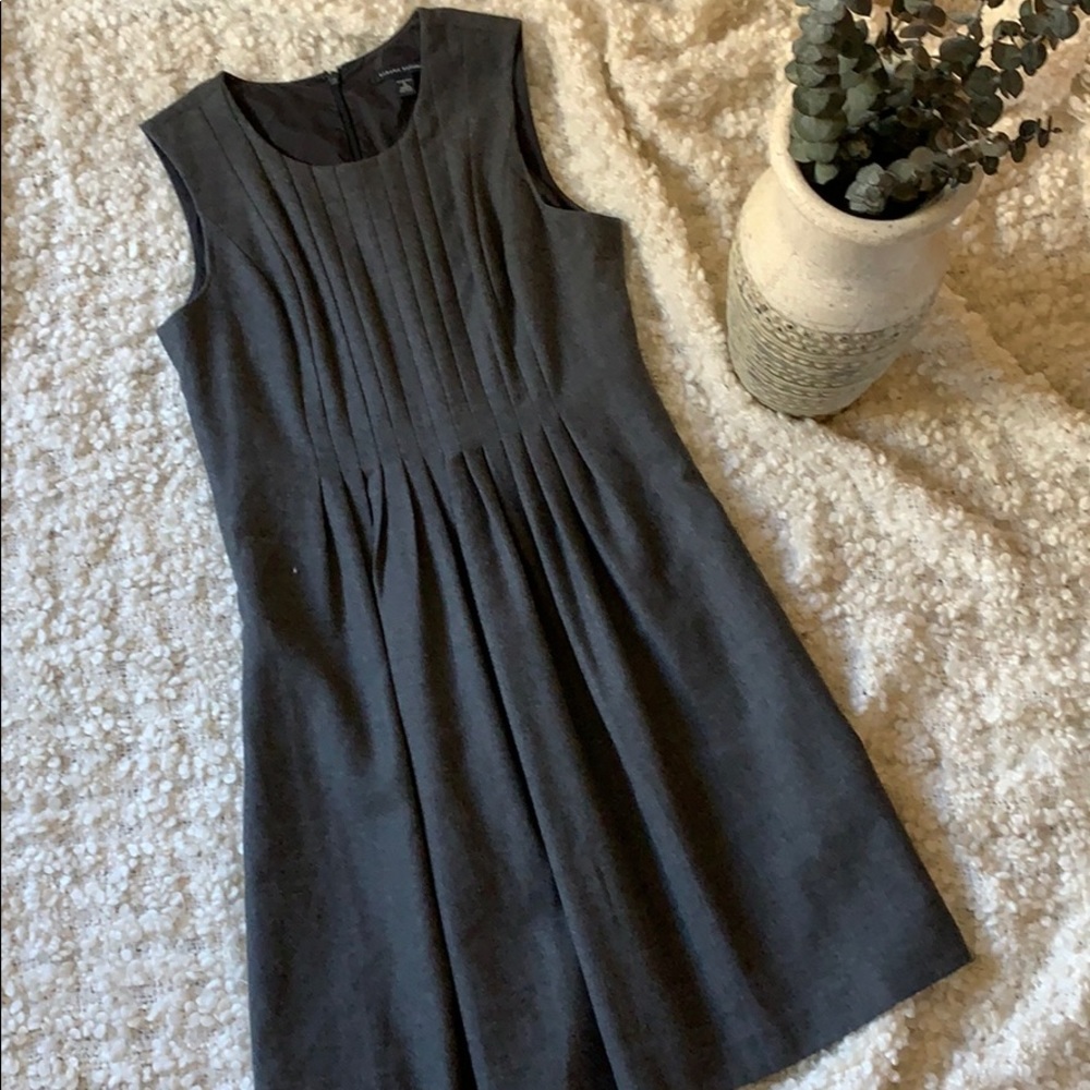 Banana republic pleated dress